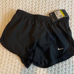 Bundle Girls Nike Black and White Dry Tempo Shorts